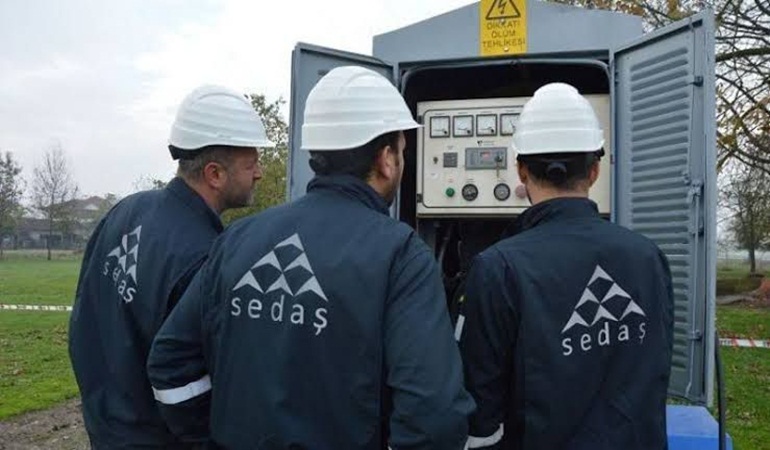 Sedaş işçisi elektriğe yapılan yüzde 127 zamdan nasibini alamadı