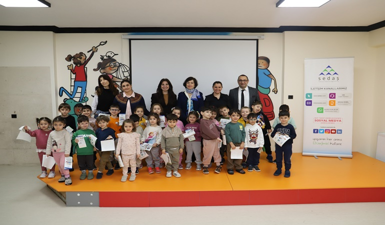 SEDAŞ yöneticileri okul okul gezip öğrencileri bilgilendirdi