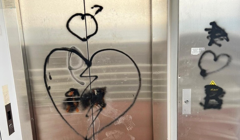 Şehidimizden de mi utanmıyorsunuz?