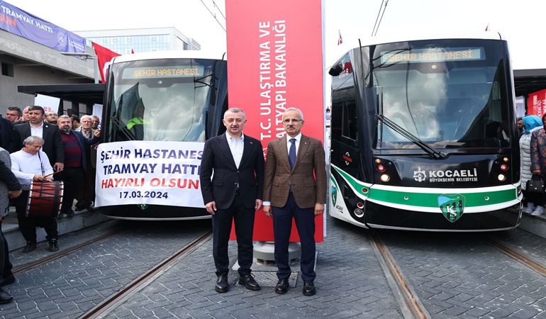 Şehir Hastanesi Tramvay Hattı Bakanlı törenle açıldı