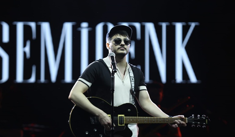 Semincenk’ten Karamürsel’de muhteşem konser