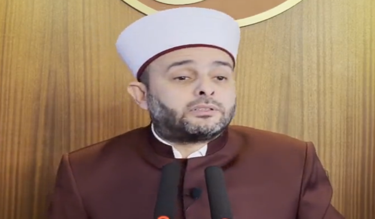 Şeriat istemeyenleri kafir ilan etti