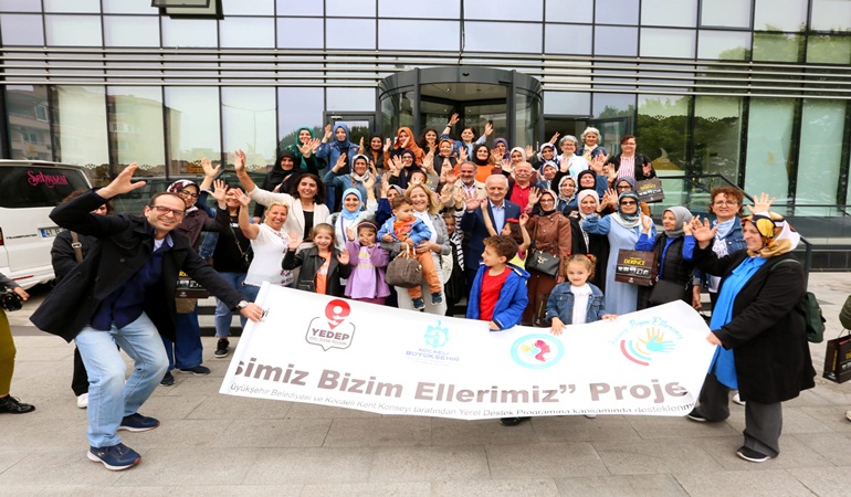 Sesimiz bizim ellerimiz