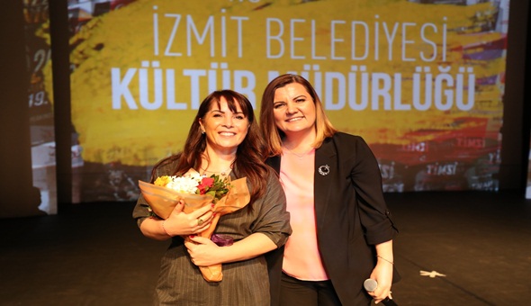 Sevinç Erbulak’tan Atatürk Evi'ne ve Başkan Hürriyet’e övgü dolu teşekkür