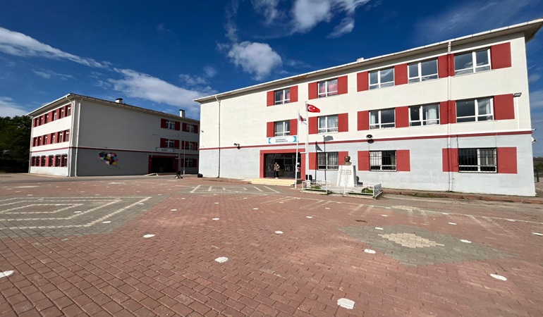 Sevindikli Okulu’nda göze hoş gelen değişim!