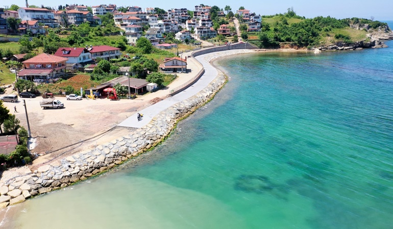 Seyrek plajı yenilendi