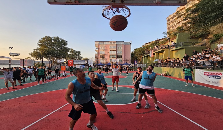 Sokak Basketbolu Turnuvası için Değirmendere sahilinde gün sayılıyor!