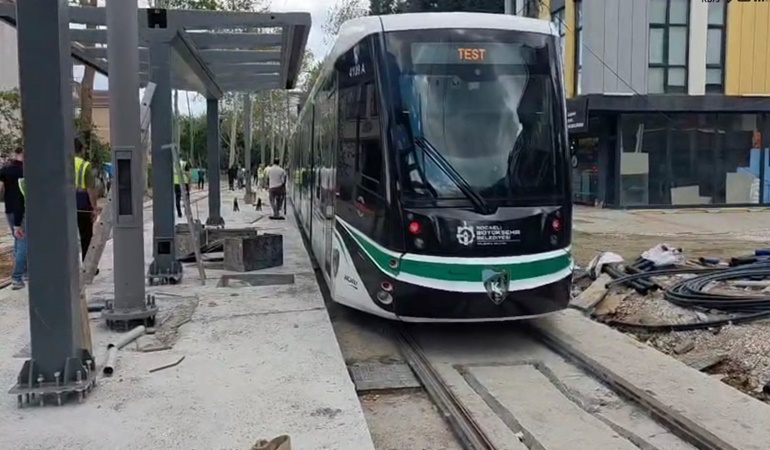Stada gidecek tramvayda testlere başlandı