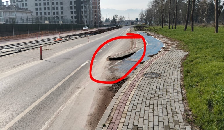 Stadyum yolundaki görünmez tehlike!