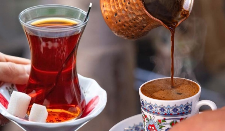 Su yerine çay ve kahve tüketmek sıvı ihtiyacını artırıyor