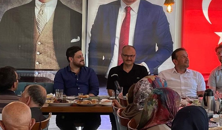 Sürekli dışarıdan para bekleyen bir millete dönüştürüldük