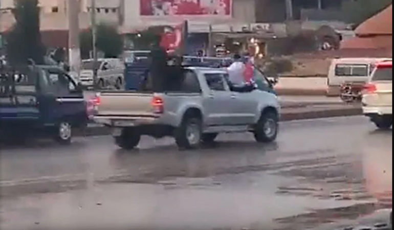 Suriyeliler ülkelerinde seçim sonucunu kutladılar