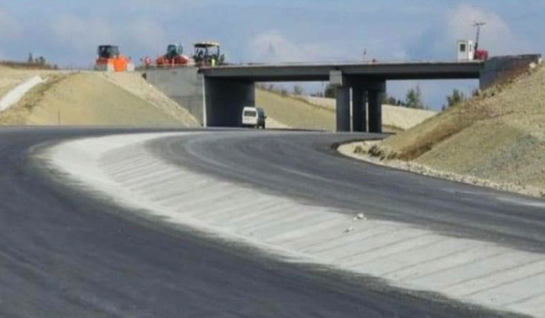 Sürücüler dikkat! Kandıra Yolu’nda çalışma var