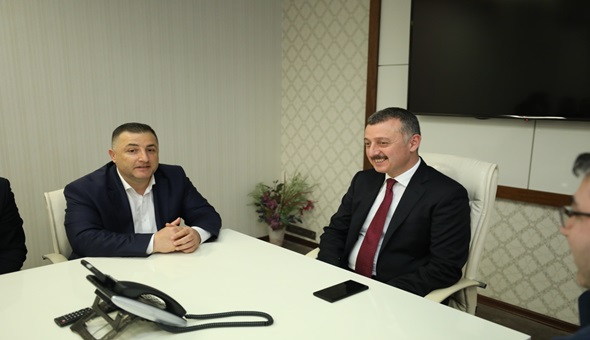 Tahir başkan işçinin gönlünde taht kurdu