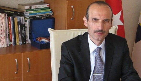 Tahir Büyükakın’ı cesaretinden ötürü tebrik ediyorum