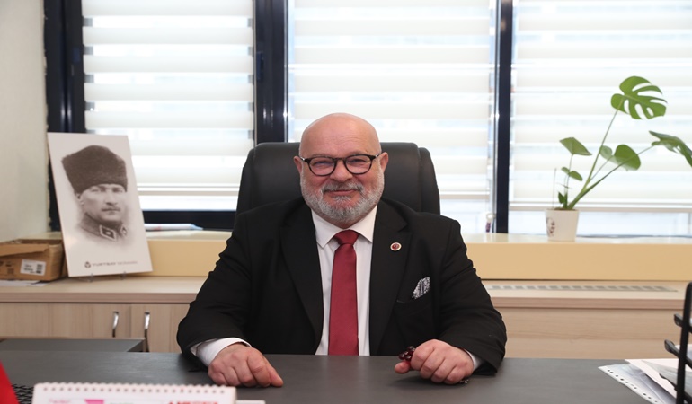 Tahir Büyükakın sürekli İzmit Belediyesi’ne sataşıyor