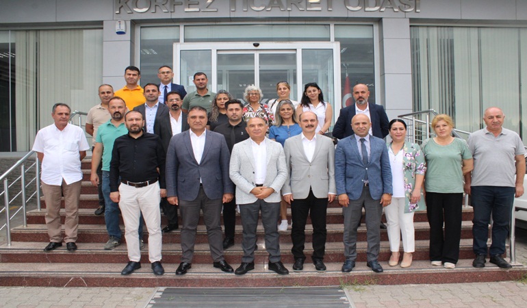 Tahsin Tarhan üç ayrı ilçede yine sahadaydı