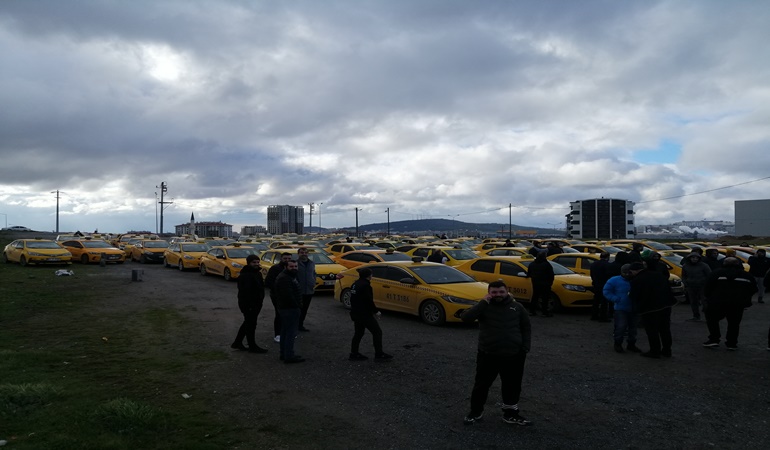 Taksicilerden eylem: Taksimetreye zam yapılsın, korsan yasaklansın!