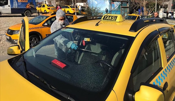 Taksilere kolonya mecburiyeti geldi
