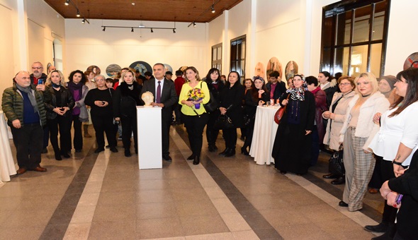 Tarihi Gar'da kadın temalı sergi