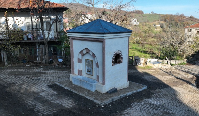 Tarihî Kitâbeli Siretiye çeşmesi’nin yapımını tamamlandı