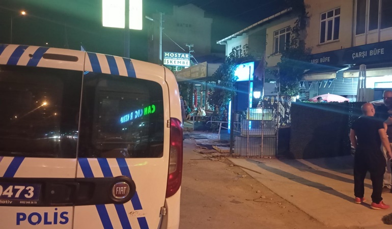 Tatile giden esnafın işyerini soydular!