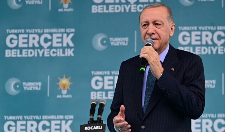 Tayyip Erdoğan İzmit'te 85 bin kişiye seslendi