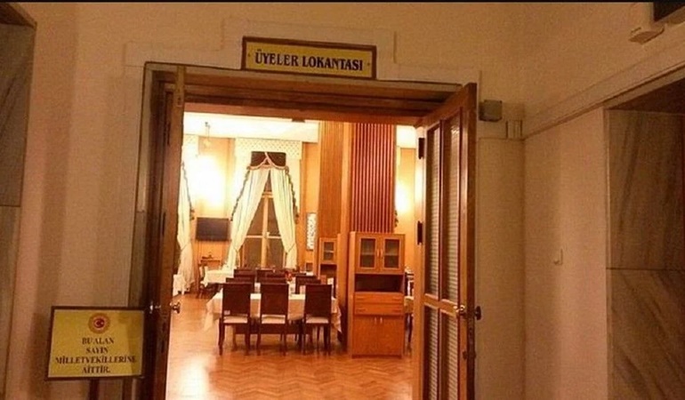 TBMM'de 5 çeşit yemek bakın kaç lira