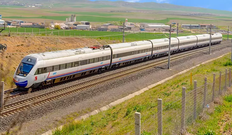 TCDD de kötü yönetiliyor