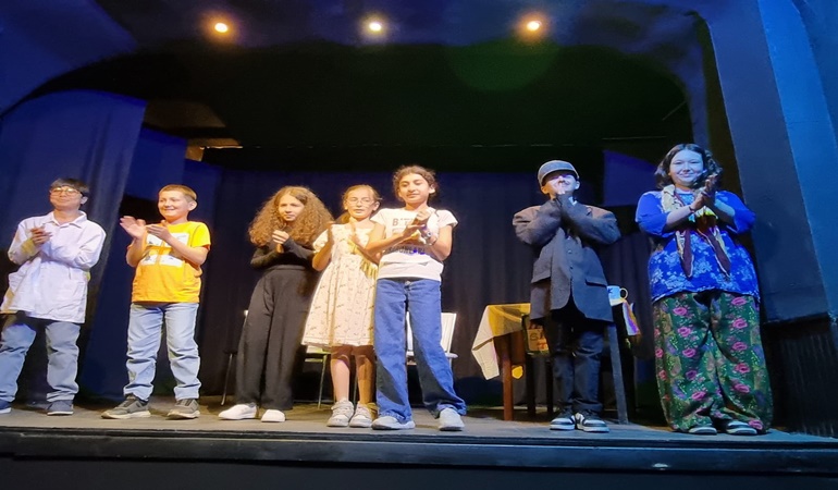 Tiyatro 262 seyirciyle buluştu!