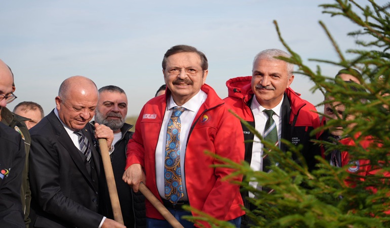 TOBB Başkanı Hisarcıklıoğlu Gebze’de fidan dikti