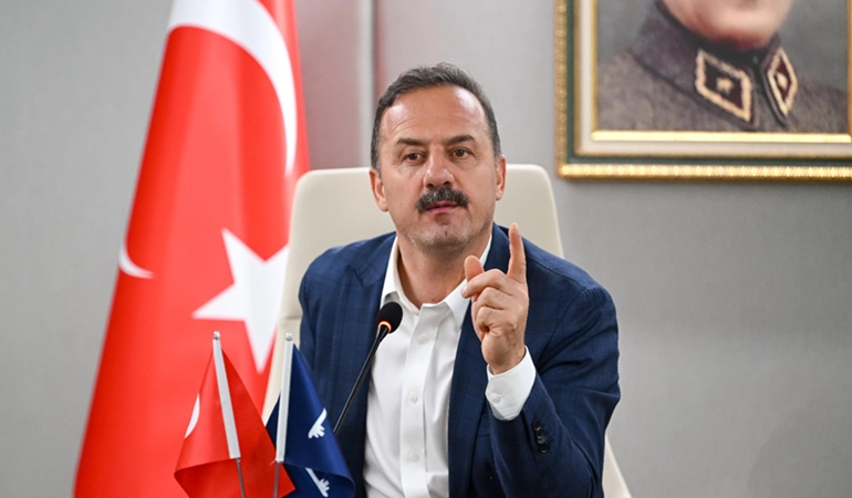 Toplumsal ahlakı çökerttiniz