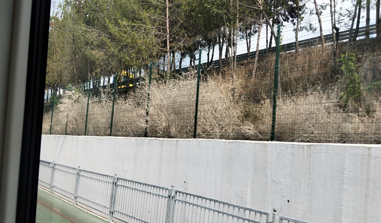 Tramvay yolunda yangın riski