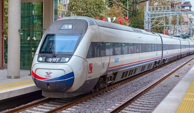 Tren bilet fiyatları çok yüksek!  Yaparsa kim yapar?