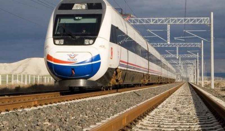 Tren istasyonlarını kapatan AKP’lilerin vurdumduymazlığı!