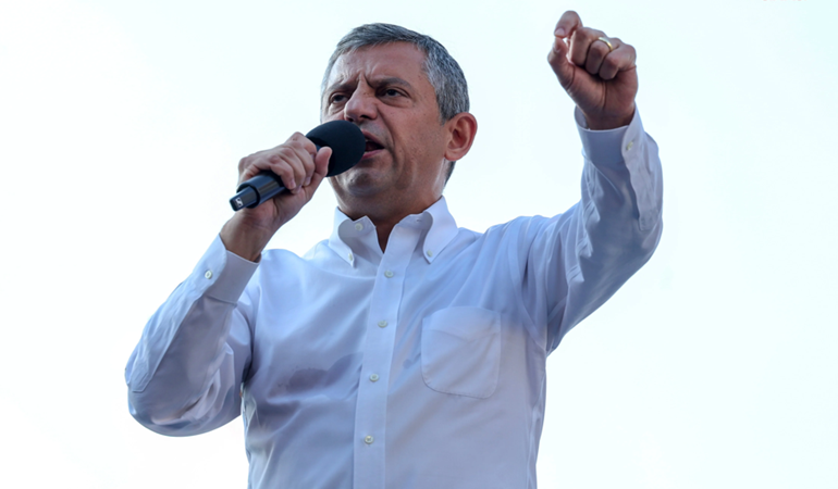 Trump'la öğle yemeği yiyen Erdoğan'dan Filistin'e dost olmaz