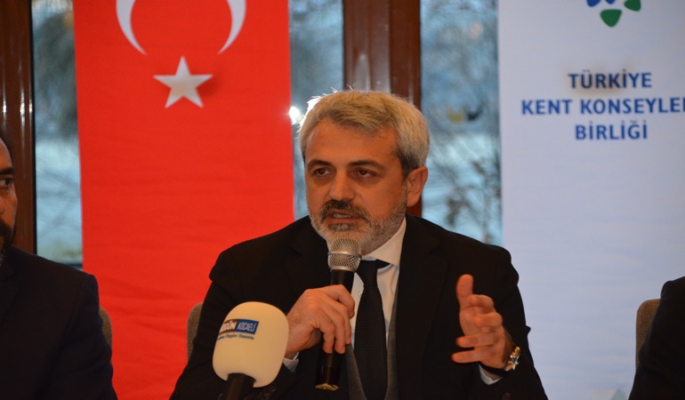 Tüm belediye başkanlarımızı yeni dönemde kent konseyi kurmaya davet ediyoruz