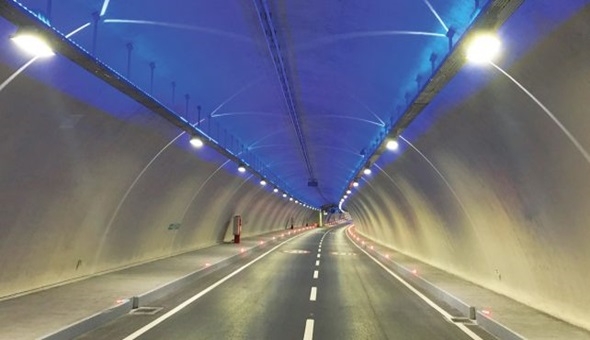 Tünelin ucu karanlık