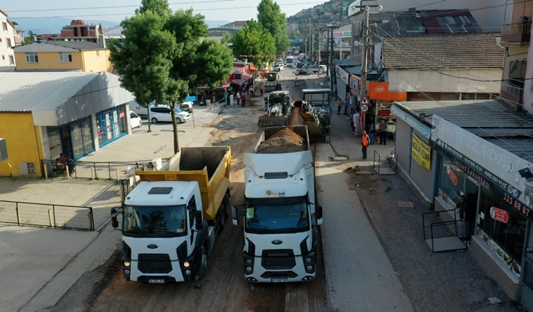 Turan Güneş Caddesi’nde hummalı çalışma