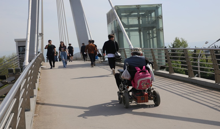 Turgut Özal Köprüsünde asansör faaliyete geçti