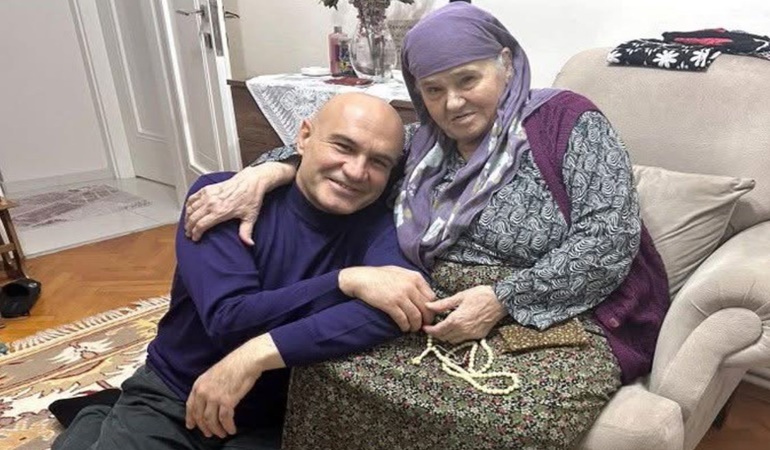 Turhan Çömez’in annesi hayatını kaybetti