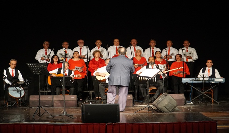 Türk Halk Ozanı Âşık Veysel kendi türküleriyle yâd edildi