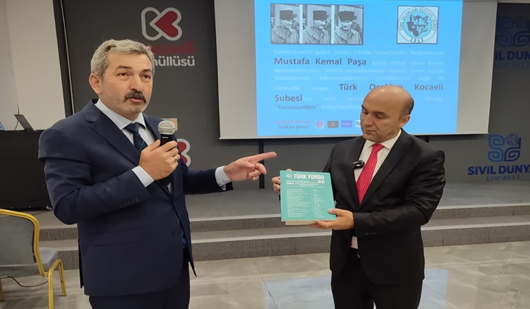 Türk Ocakları Kocaeli Şubesi’nin bu konferansında Cumhuriyet konuşuldu