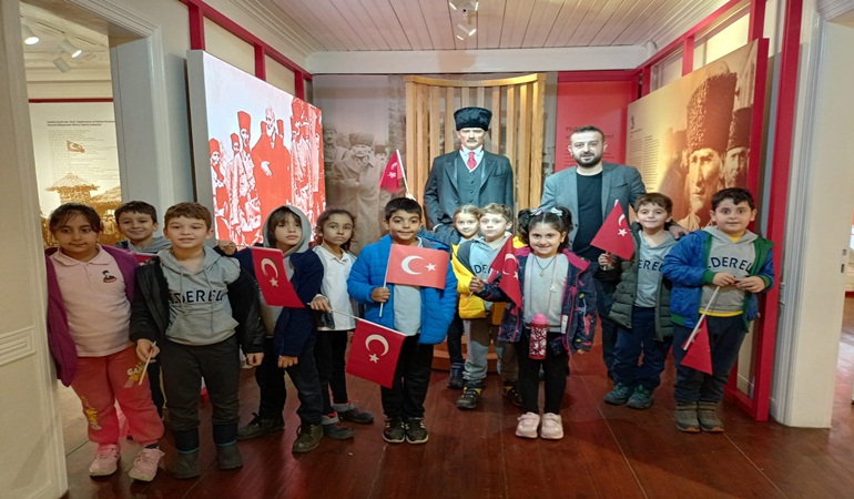 Türkan Dereli İlkokulu Atatürk ve Milli Mücadele Anı Evi’ni ziyaret etti