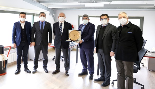 Türkiye 100’e giren gururlarımıza bir plaket de KOTO’dan 