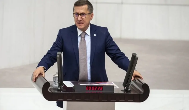 Türkkan: Milletin parasını iktidarın borazanlarına dağıtıyorlar