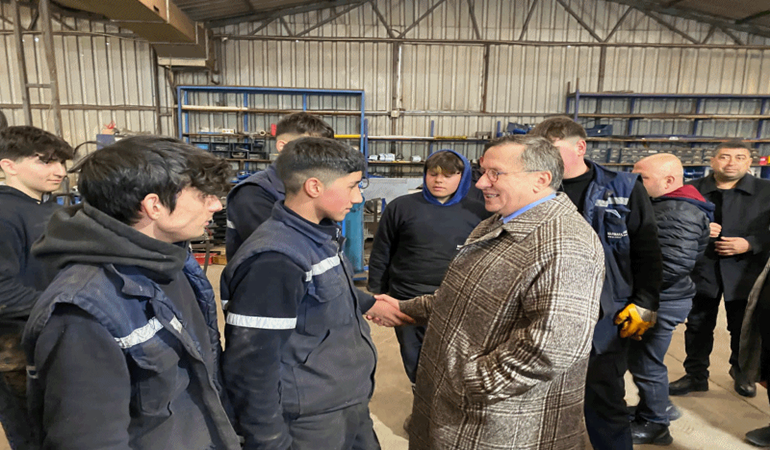 Türkkan sahaya indi