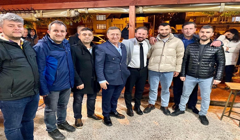 Türkkan ve Özön Karamürselli vatandaşların büyük ilgisiyle karşılaştı 