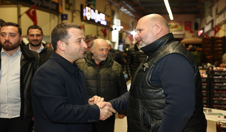 Tutuş, sahurunu hal esnafı ile yaptı