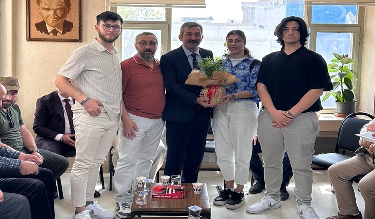 Ülkücüler Kocaeli Türk Ocağında bayram için bir araya geldi